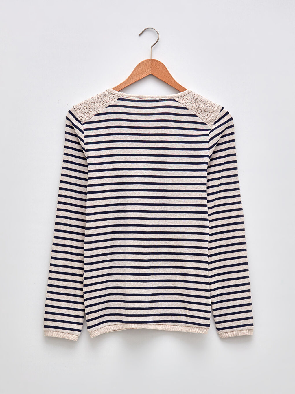 Полосатая женская футболка с круглым вырезом и длинными рукавами-5