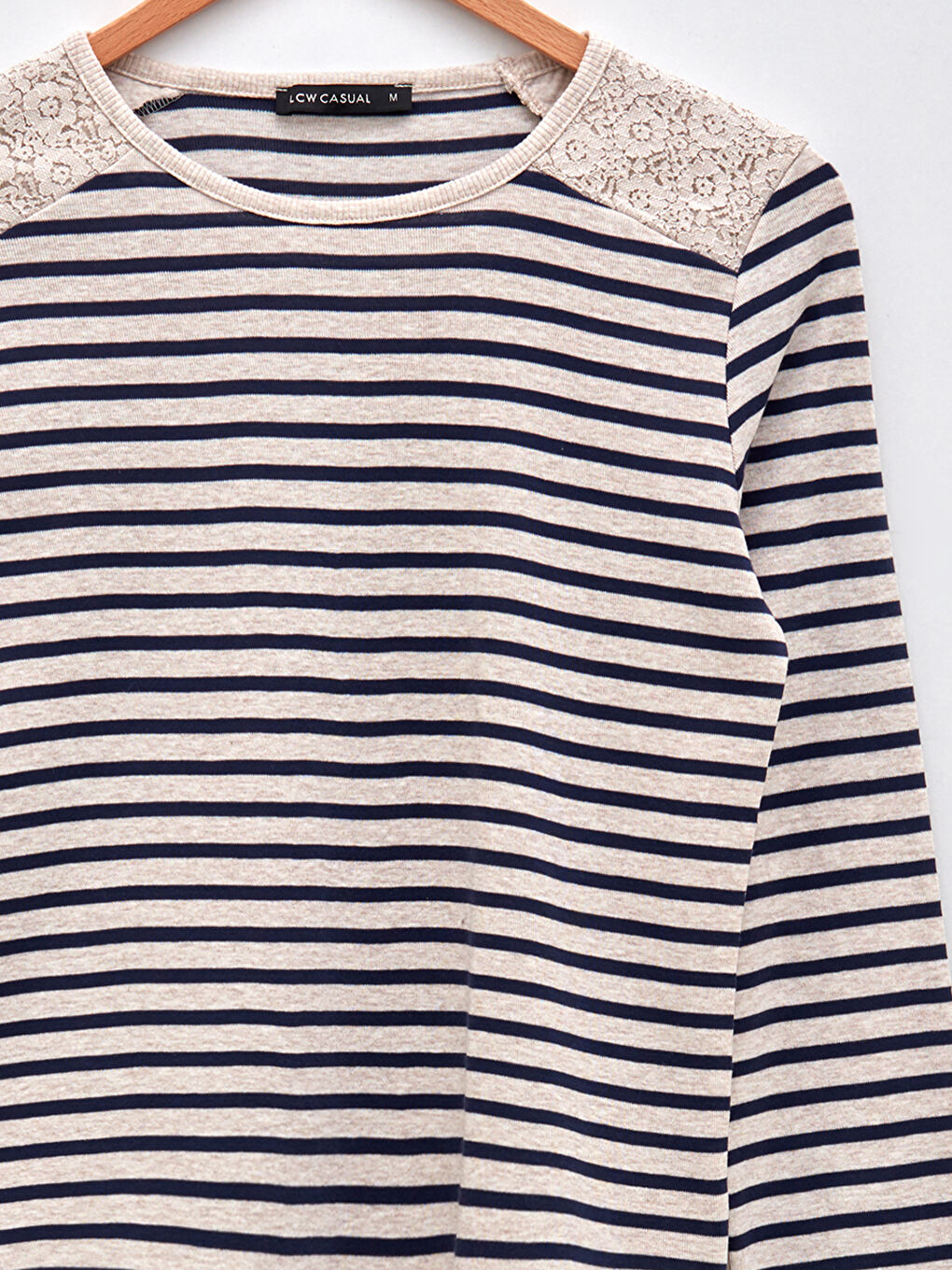 Полосатая женская футболка с круглым вырезом и длинными рукавами-6