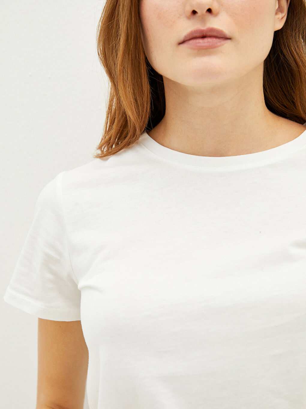 Ekru Bisiklet Yaka Düz Kısa Kollu Kadın Tişört-3