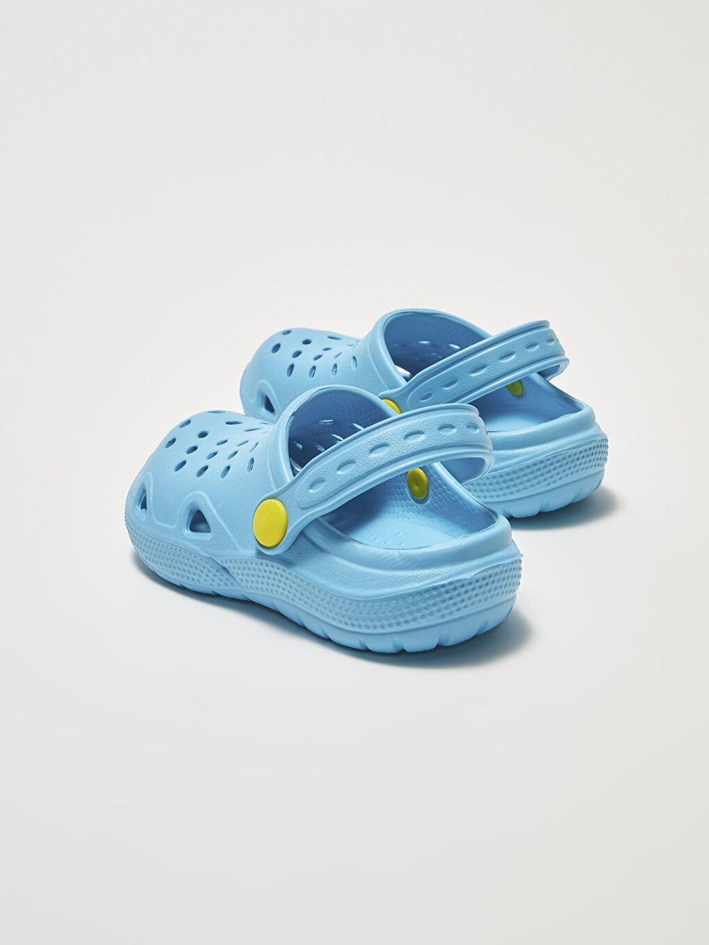 Перфорированные сандалии для мальчиков с деталями застежки-пряжки-3