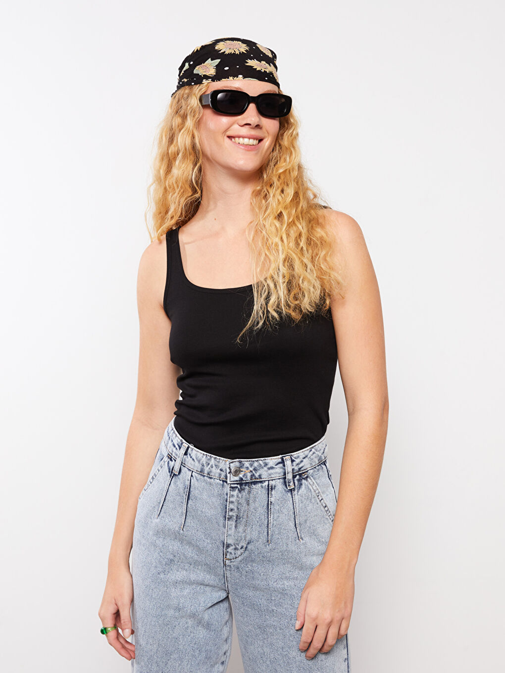 قميص داخلي بدون أكمام قطن سادة بياقة على شكل حرف U للسيدات-1