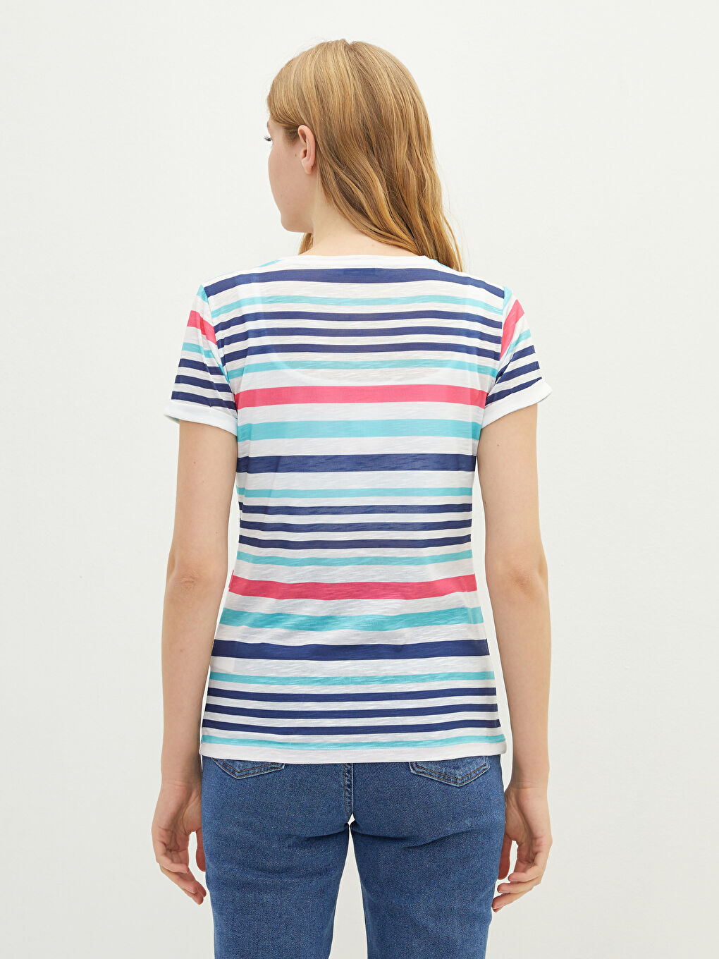 Turkuaz V Yaka Çizgili Kısa Kollu Kadın Tişört-3