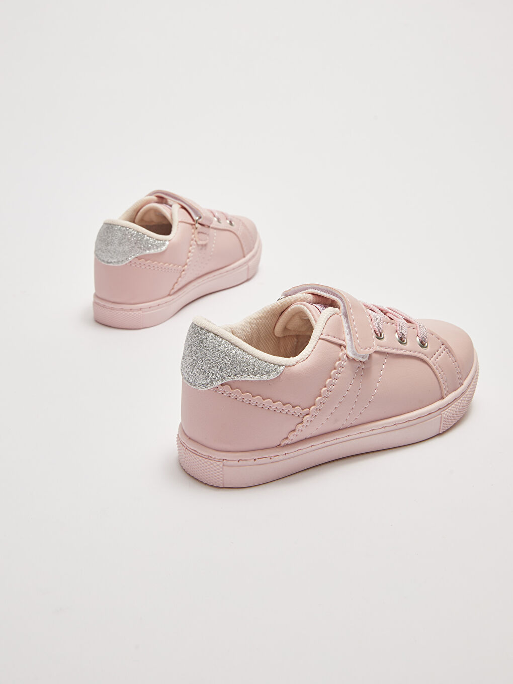 LCW STEPS Mädchen-Sneaker mit Lederoptik Schnürsenkel und Klettverschluss -S26368Z4-E6T
