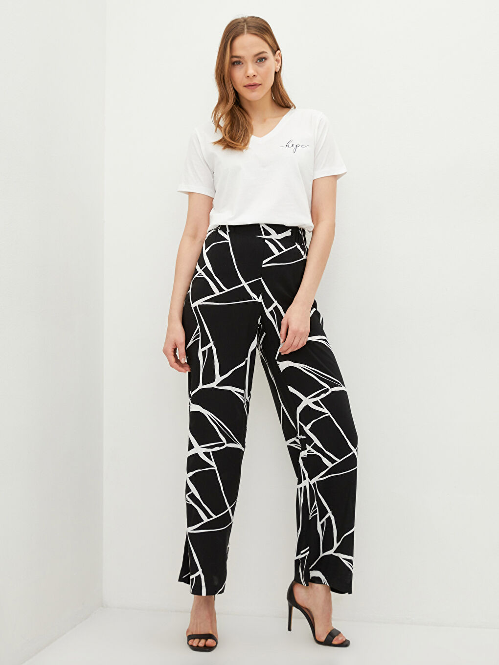 Брюки Женские Вискозные С Принтом На Резинке