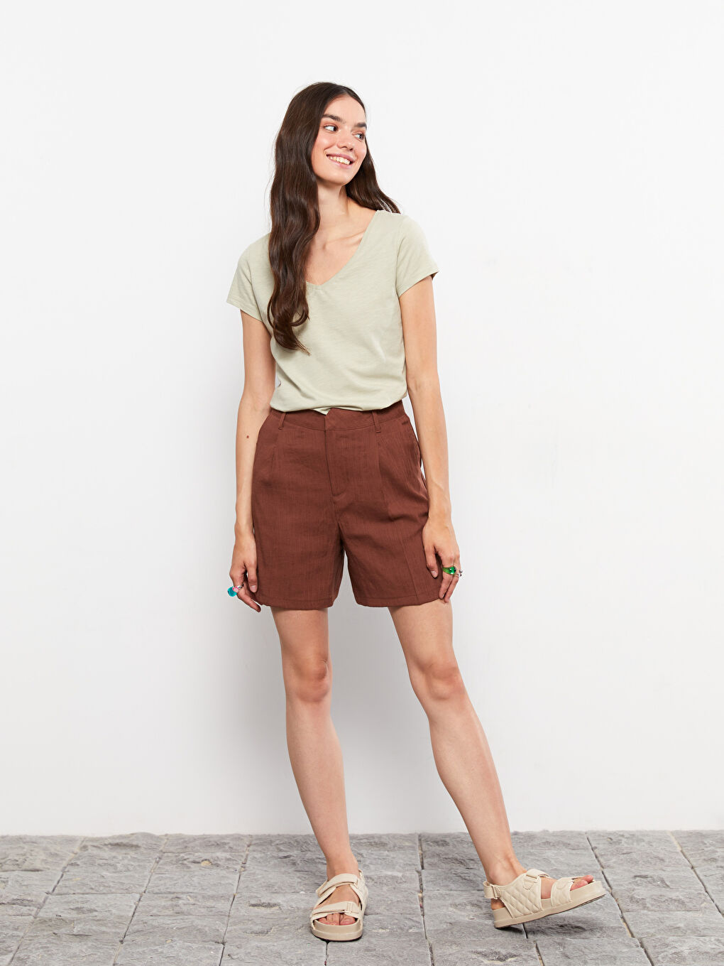 T-shirt en Coton à Manches Courtes Droites avec Encolure en V pour Femmes-2