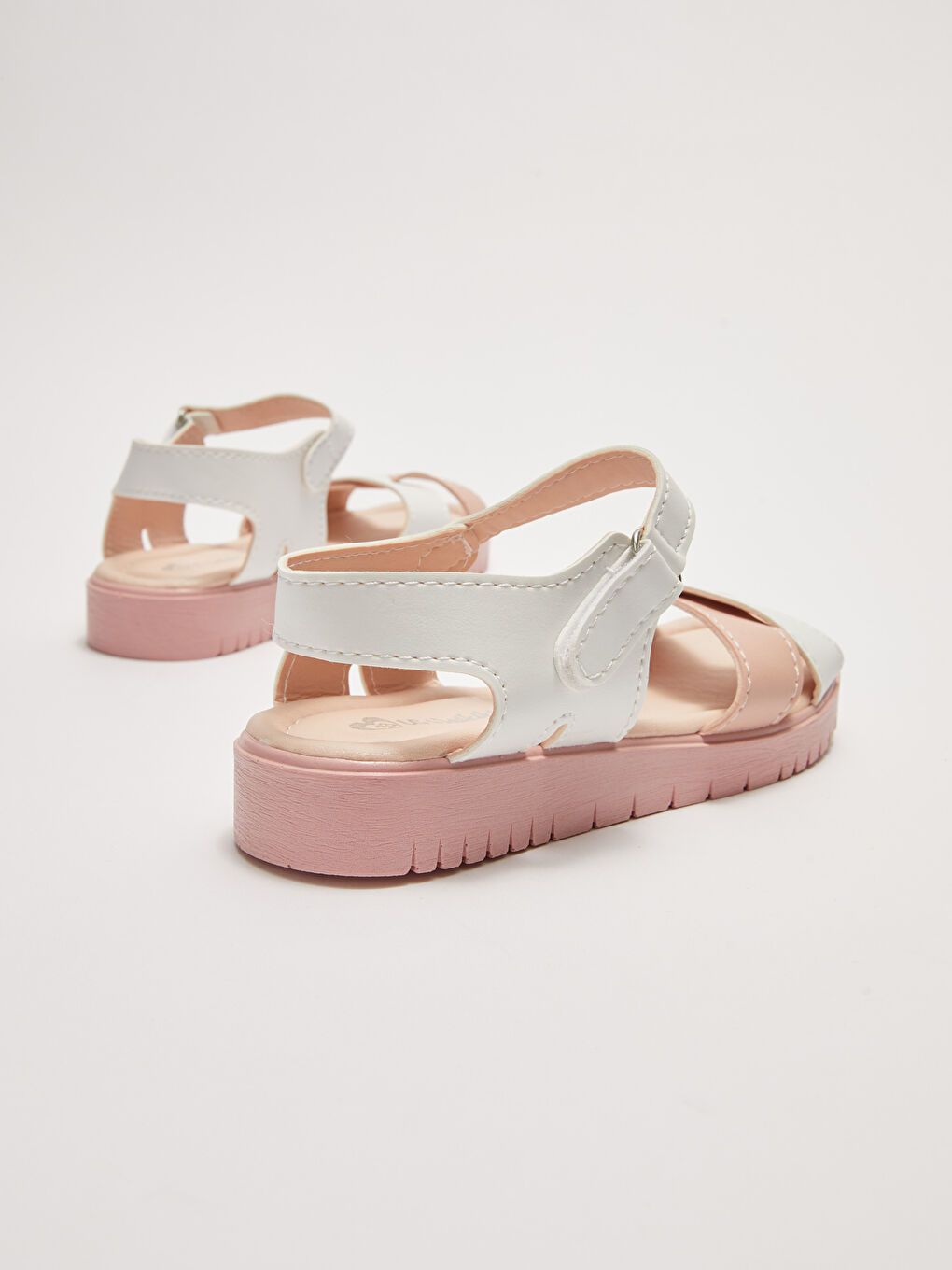 LCW STEPS Cross-Blade Color Block Girls' Hook and Loop Sandals -S26529Z4-E6T