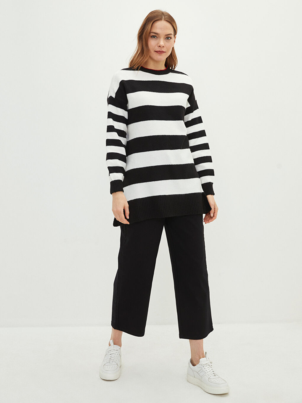 Standard Fit Straight Pocket Detailed Wide Leg Gabardine Women's Trousers