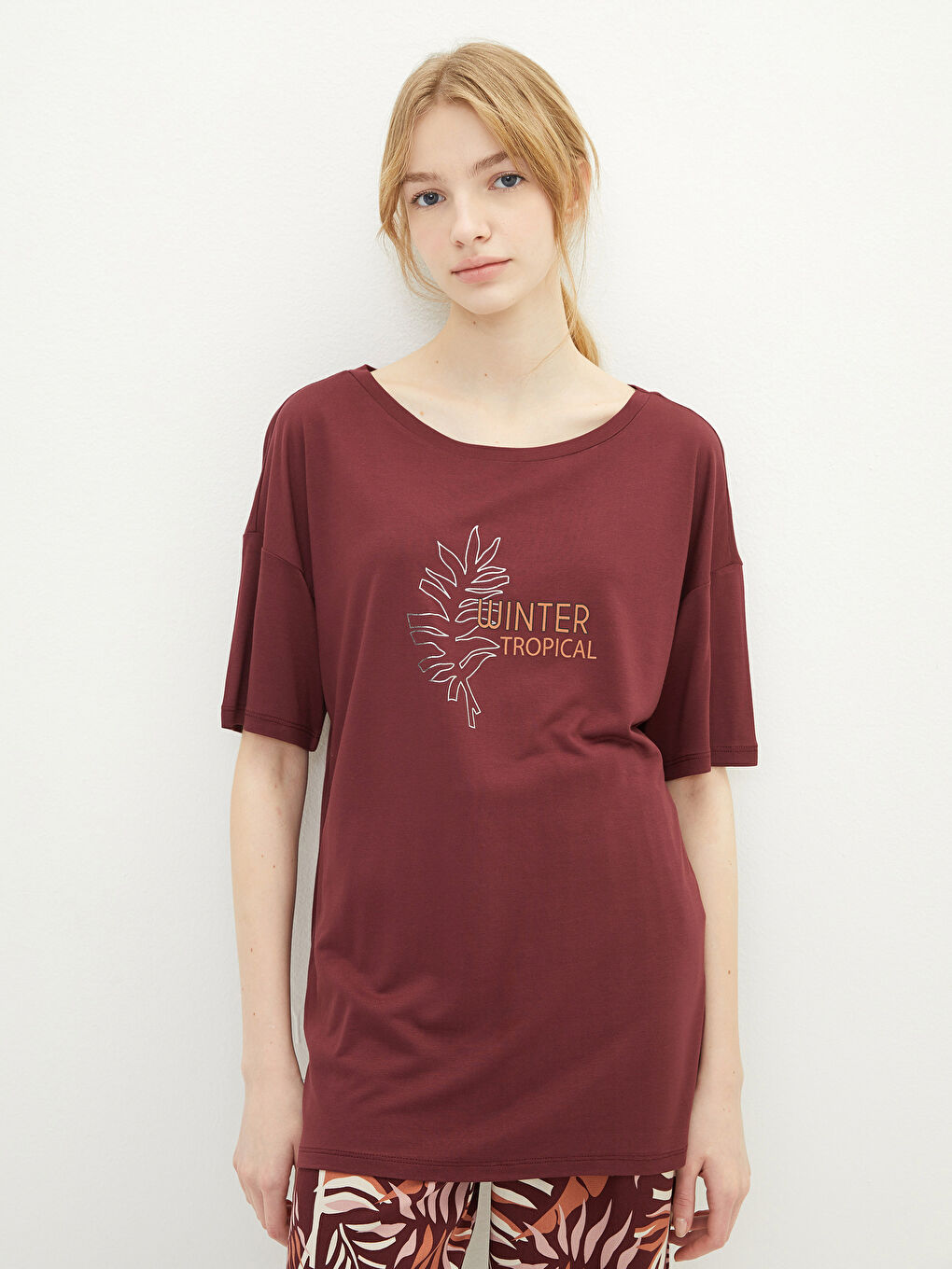 Bordo Bisiklet Yaka Desenli Kısa Kollu Kadın Viskon Pijama Takımı-3