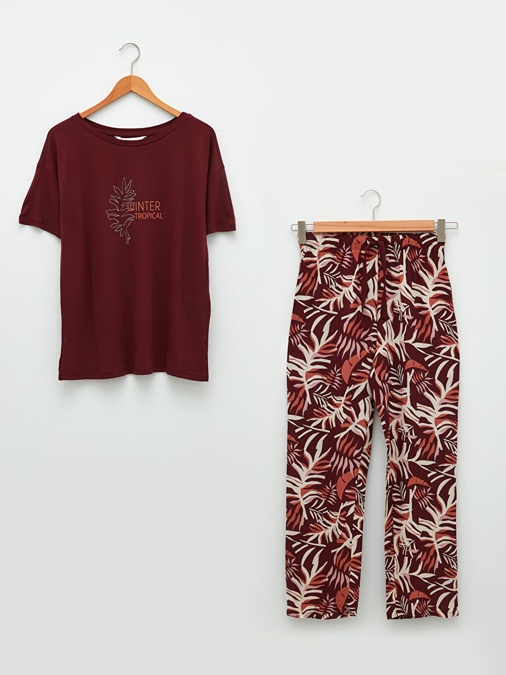 Bordo Bisiklet Yaka Desenli Kısa Kollu Kadın Viskon Pijama Takımı-10