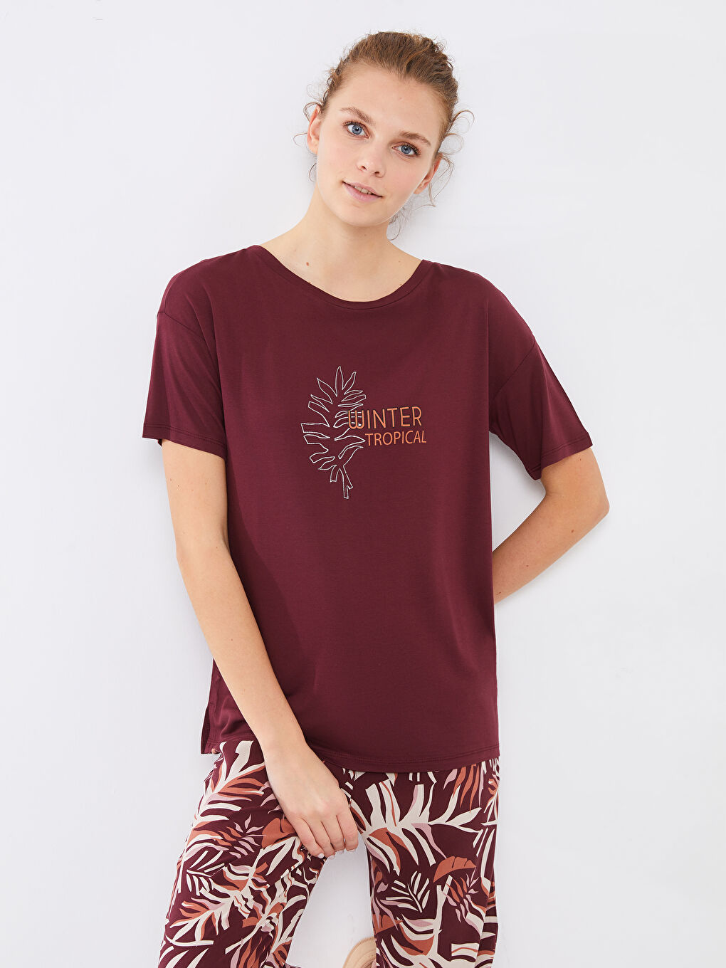 Bordo Bisiklet Yaka Desenli Kısa Kollu Kadın Viskon Pijama Takımı-2