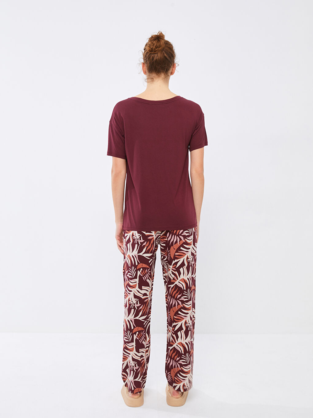 Bordo Bisiklet Yaka Desenli Kısa Kollu Kadın Viskon Pijama Takımı-8