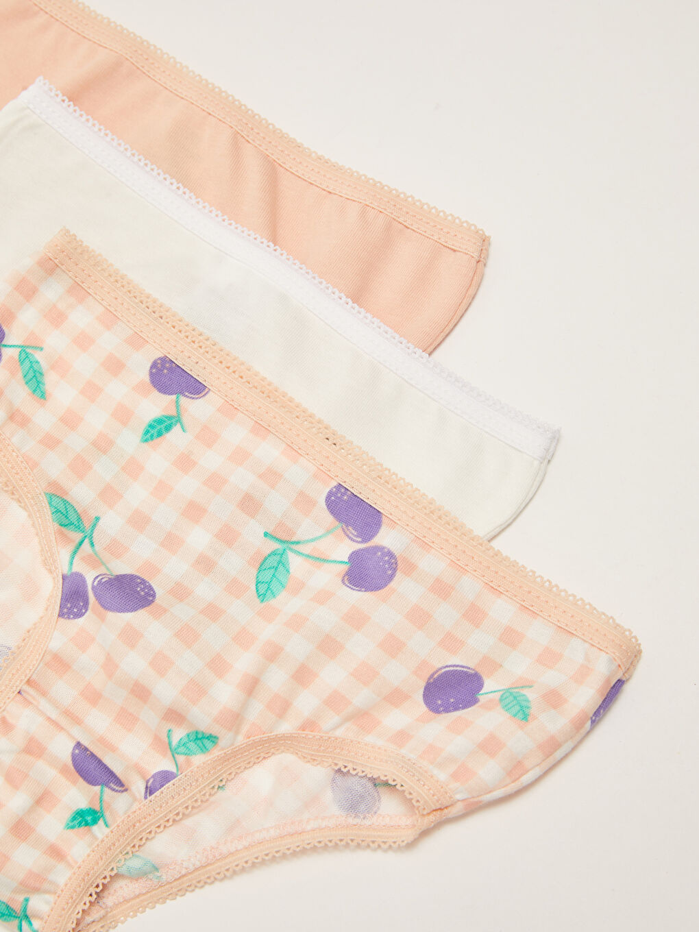 LCW baby Elastic Waist Cotton Baby Girl Panties 3 Pieces -S26575Z1-LRA