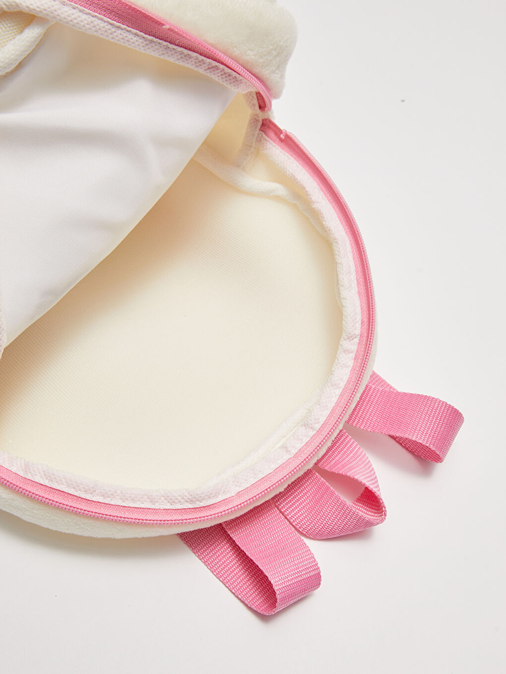 Ekru Nakışlı 3D Baskılı Pelüş Kız Çocuk Sırt Çantası-3