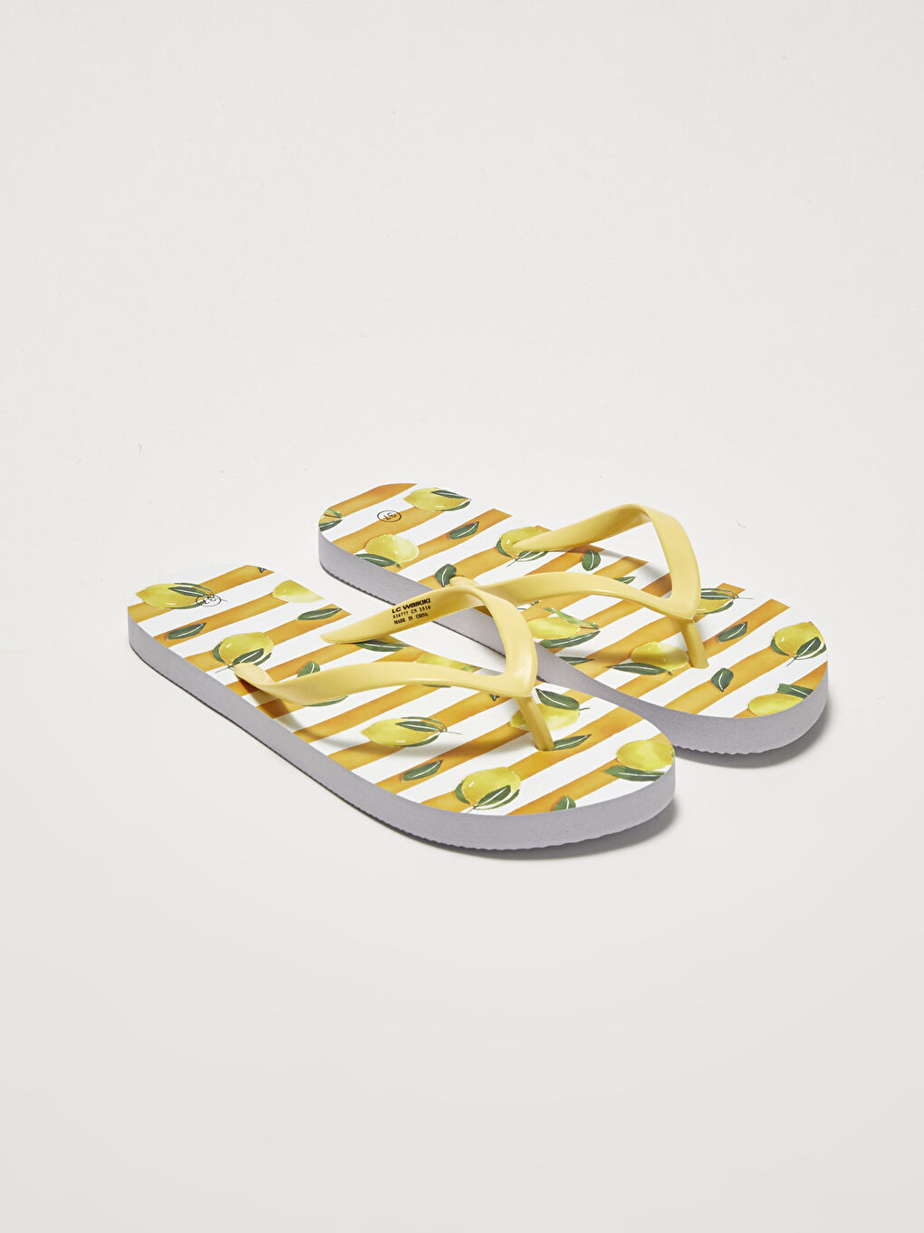 LCW STEPS Lemon Printed Flip Flops Women's Beach Slippers -S26777Z8-RZ0