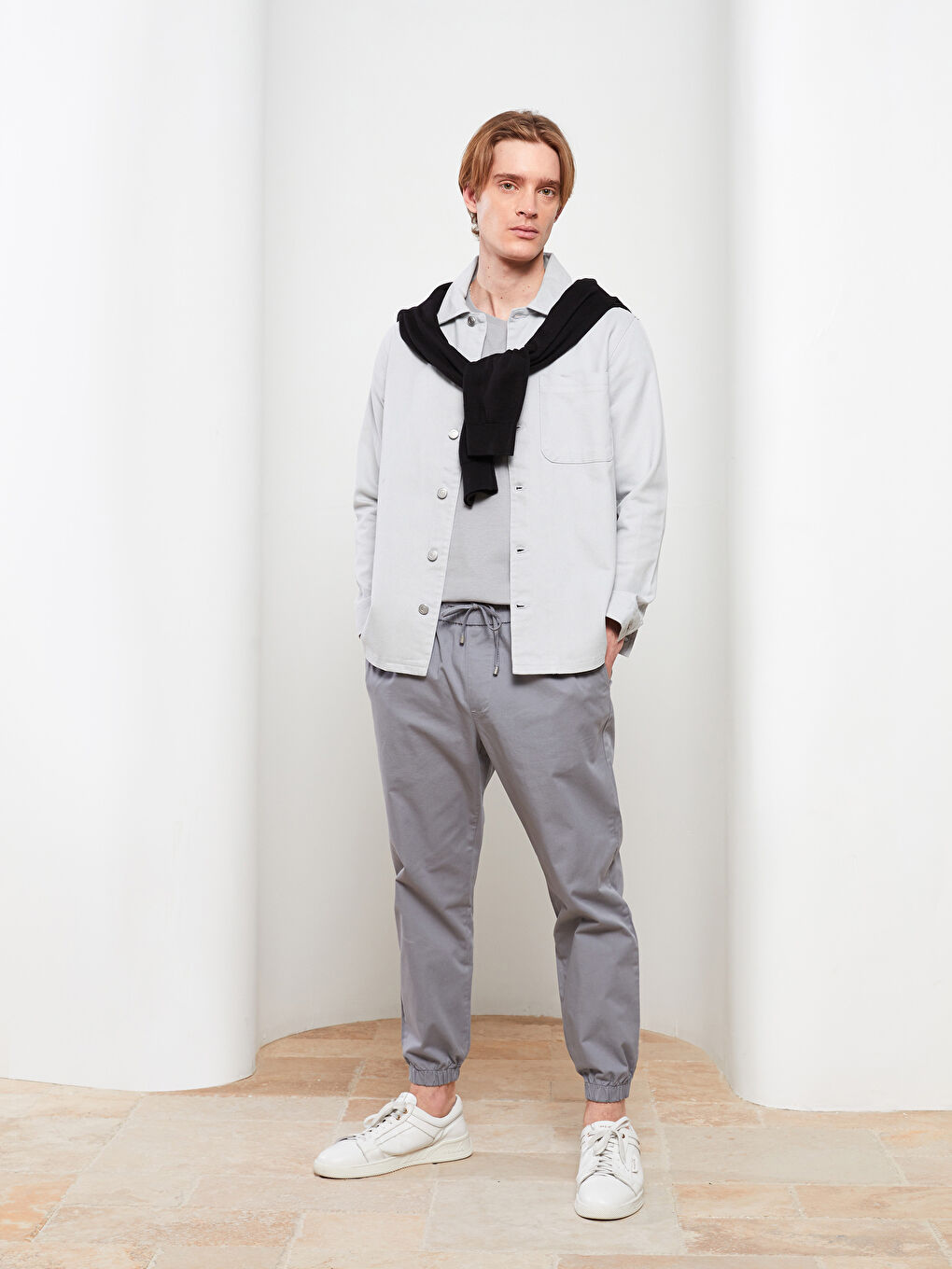 بنطلون رجالي بقصة رفيعة من قماش التويل-1