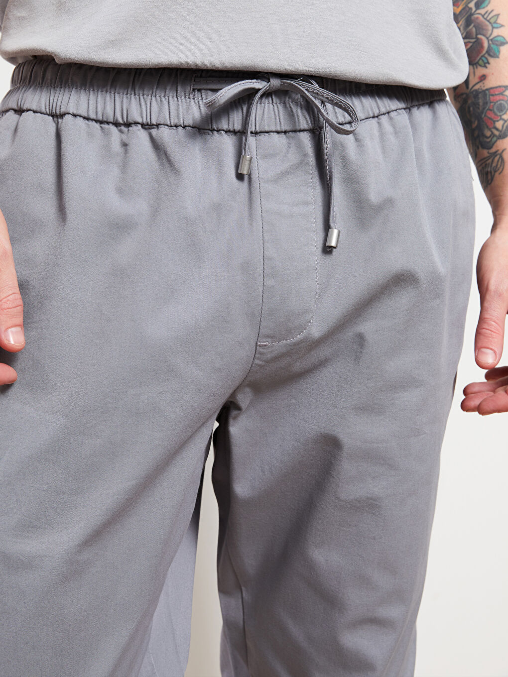 بنطلون رجالي بقصة رفيعة من قماش التويل-2