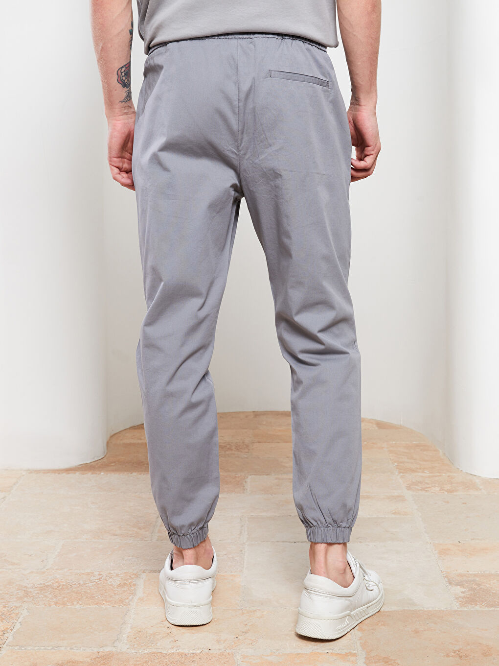 بنطلون رجالي بقصة رفيعة من قماش التويل-4