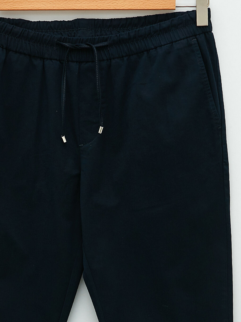 بنطلون رجالي بقصة رفيعة من قماش التويل-7