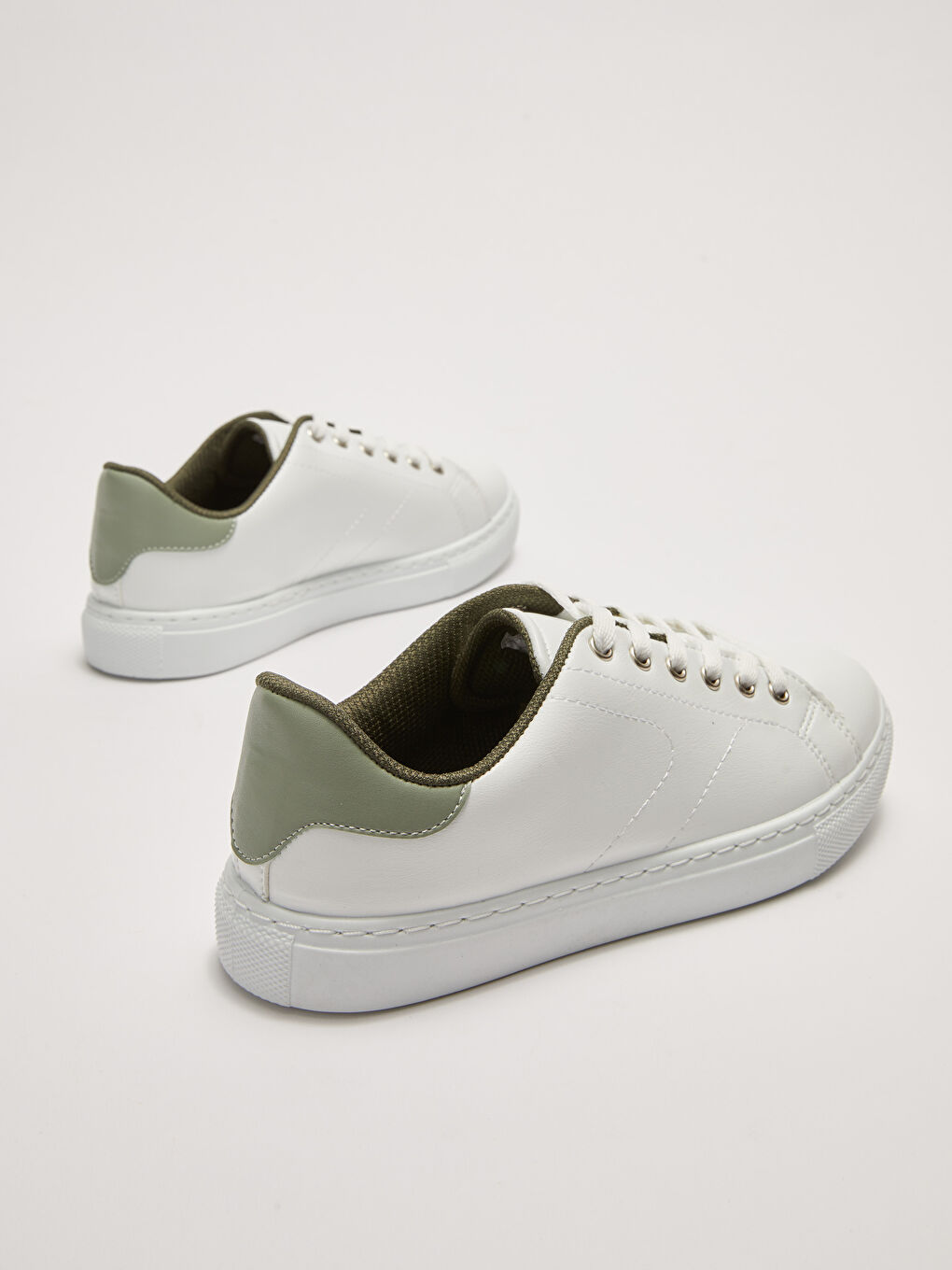 Кроссовки из искусственной кожи на шнурках для женщин-4