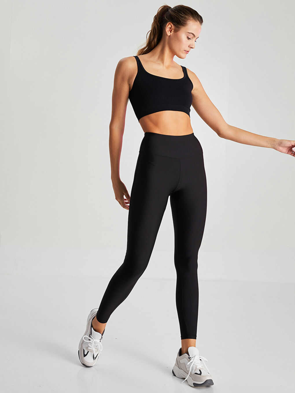 Siyah Kadın Beli Lastikli Düz Spor Tayt-1