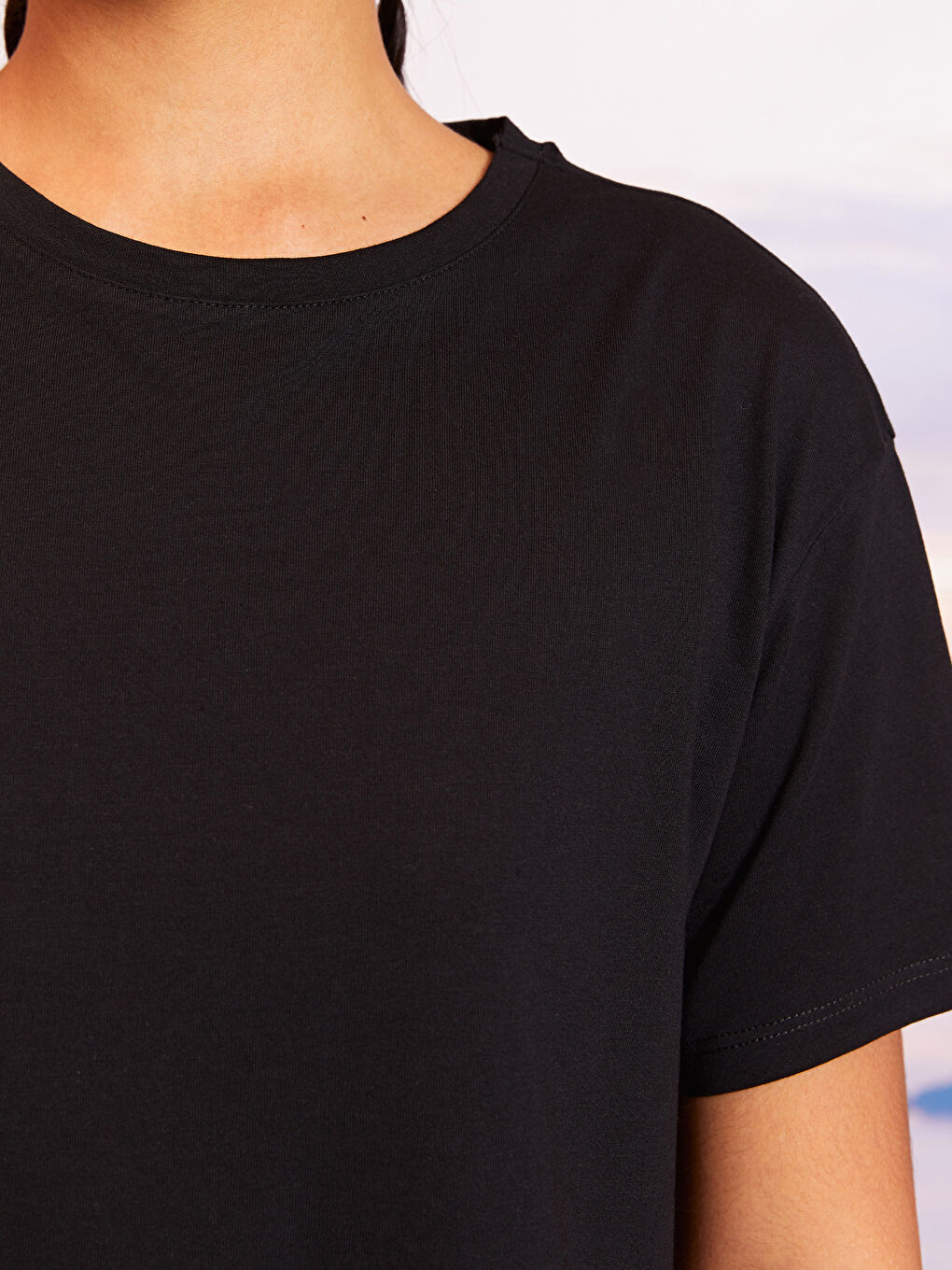 Siyah Bisiklet Yaka Düz Kısa Kollu Kadın Spor Tişört-3