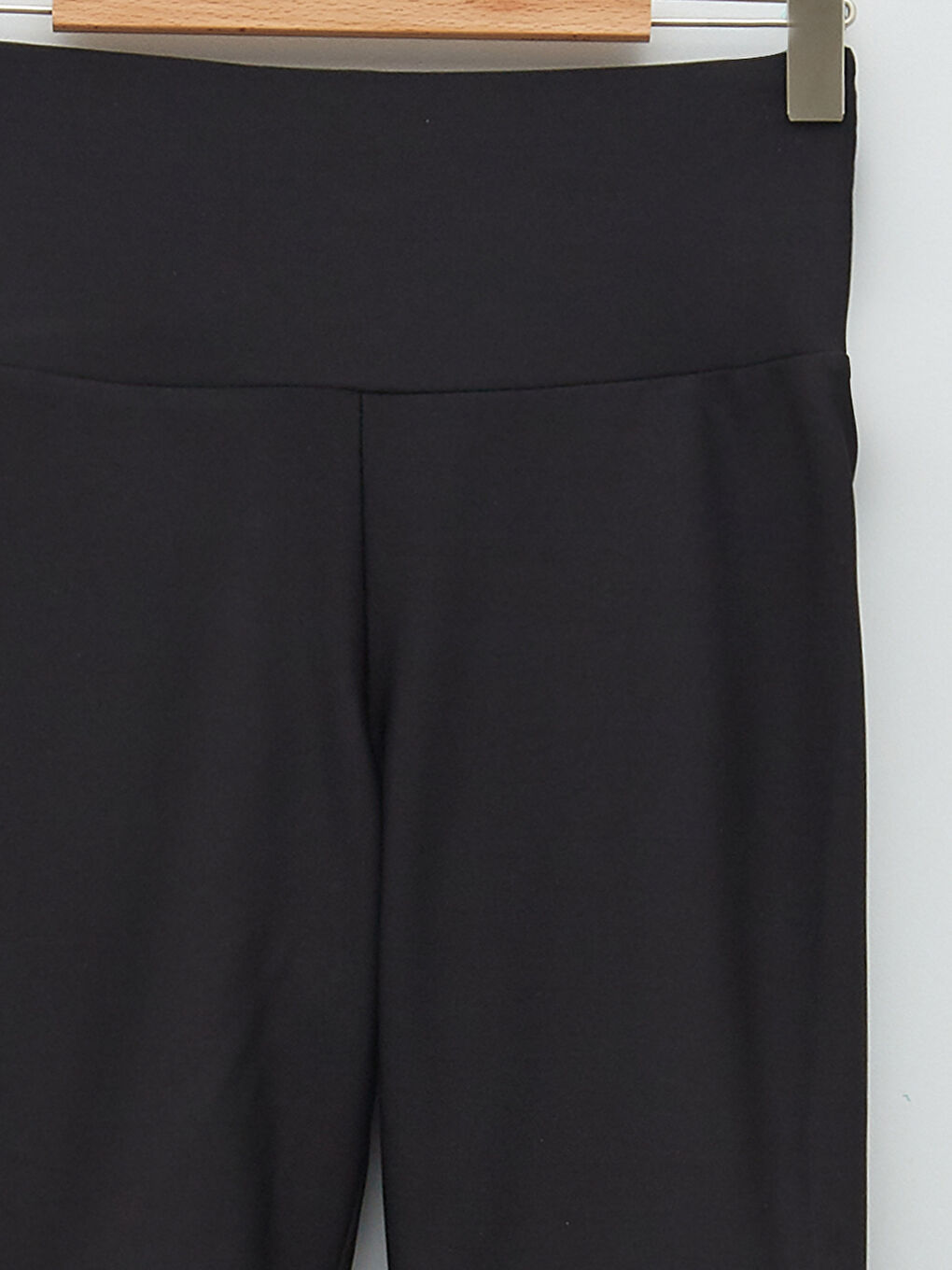 ليجن شورت رياضي سادة بخصر مرن للسيدات-8