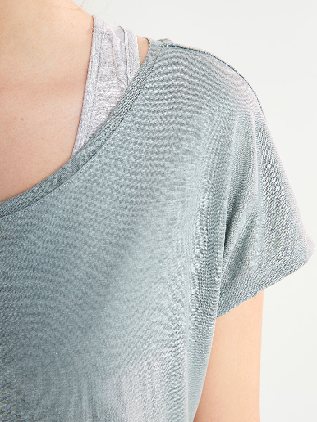 XSIDE ACTIVE Slash Neck Plain Short Sleeve Women's T-Shirt -S27141Z8-P32