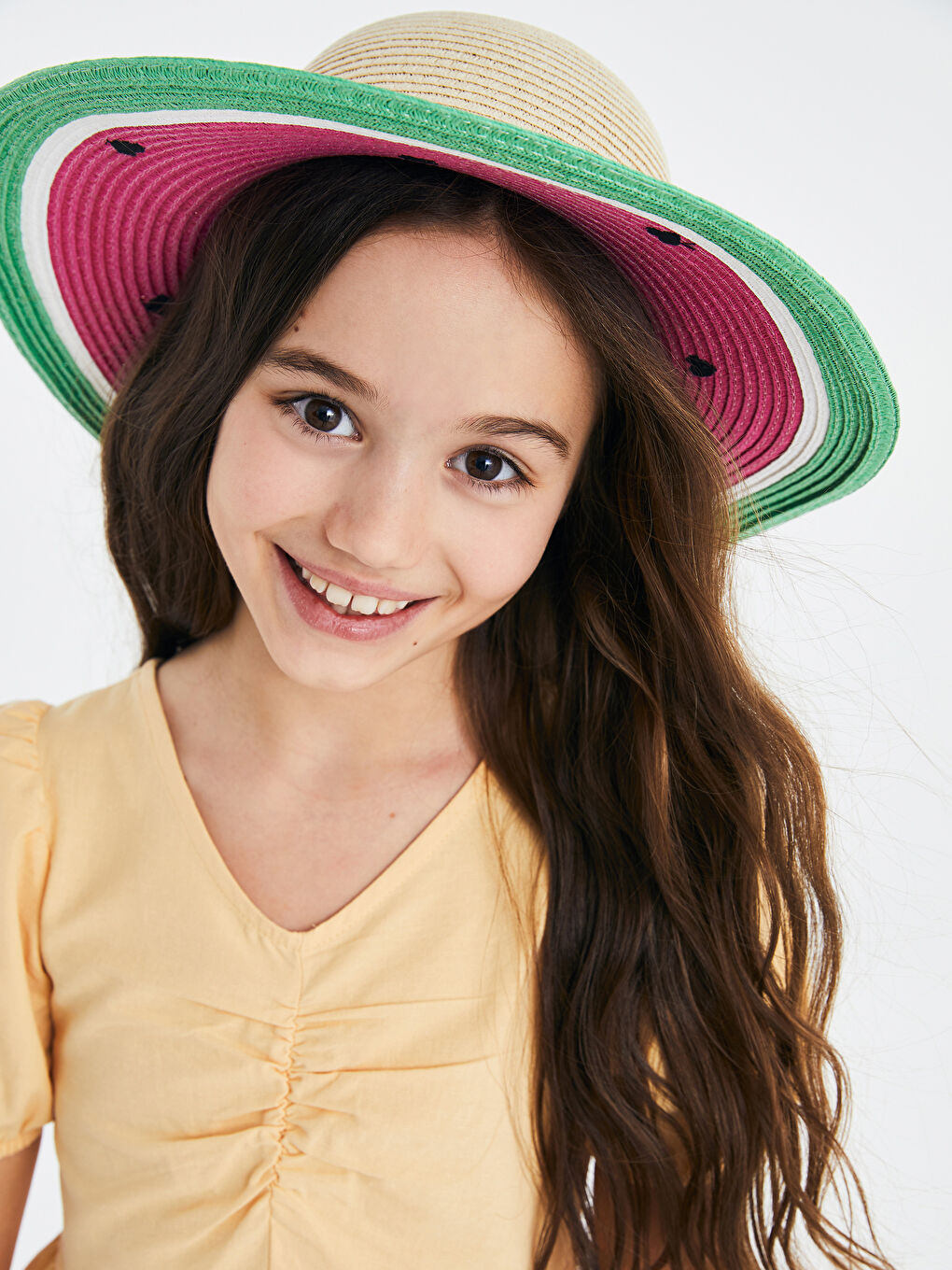 قبعة شاطئ من القش للبنات بنمط كتلة الألوان