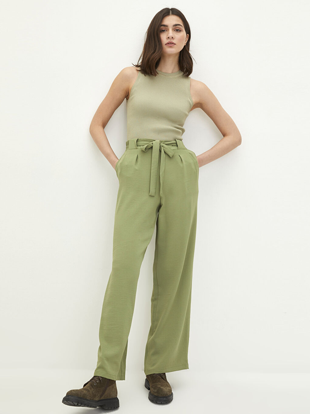 Әйелдерге арналған белі резеңкелі баумен безендірілген габардин мата шалбар-1