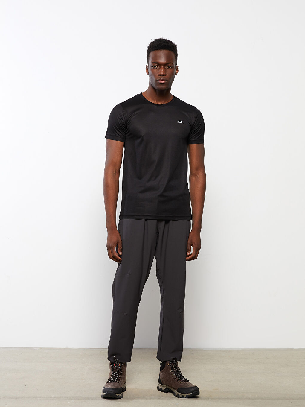 Siyah Bisiklet Yaka Kısa Kollu Erkek Spor Tişört-2