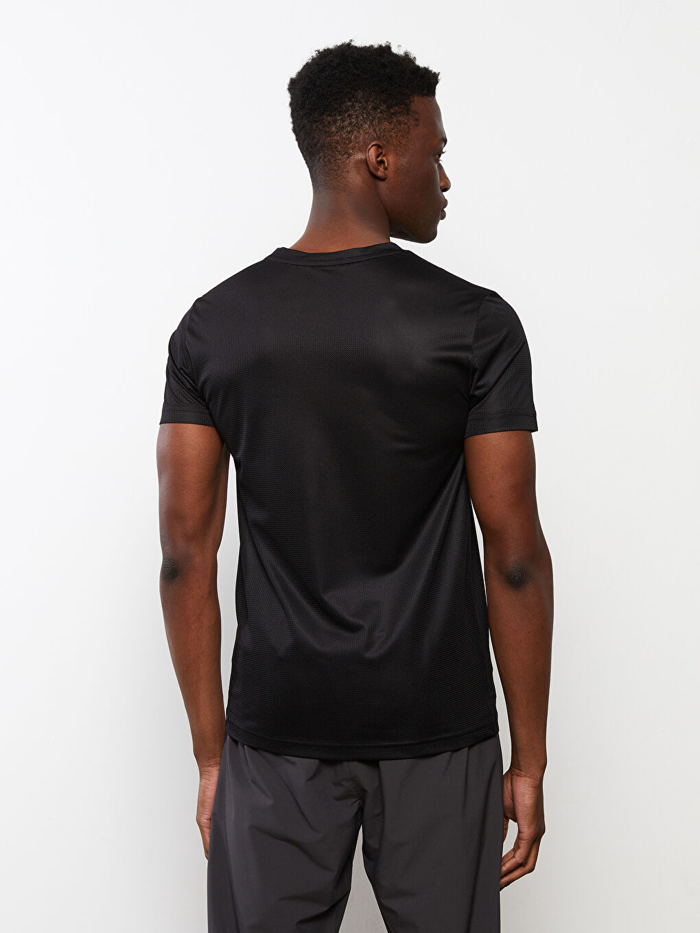 Siyah Bisiklet Yaka Kısa Kollu Erkek Spor Tişört-4