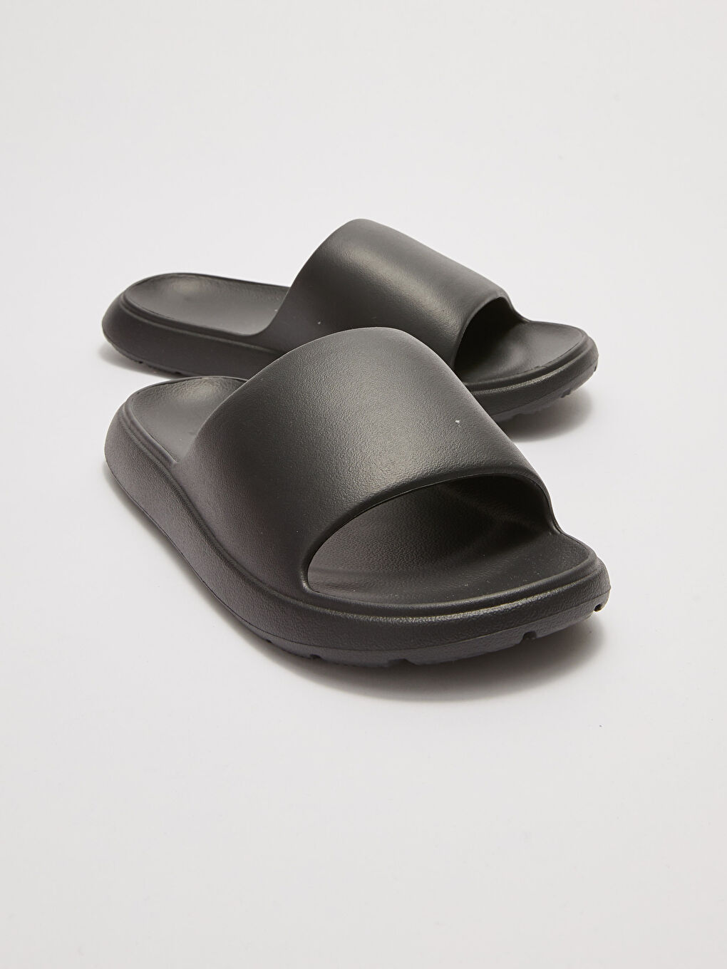 Siyah Tek Bantlı Erkek Terlik-1