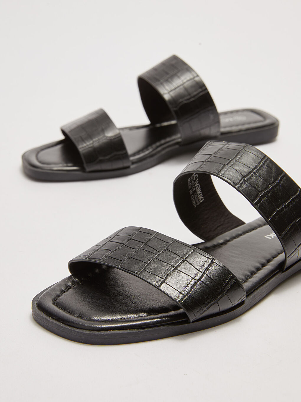 LCW STEPS Faux Leather Double Strap Women's Slippers -S27451Z8-HUC