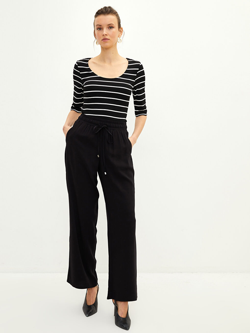 LCWAIKIKI Basic Elastic Waist Comfortable Fit Pocket Detailed Viscose Women's Trousers -S27489Z8-CVL