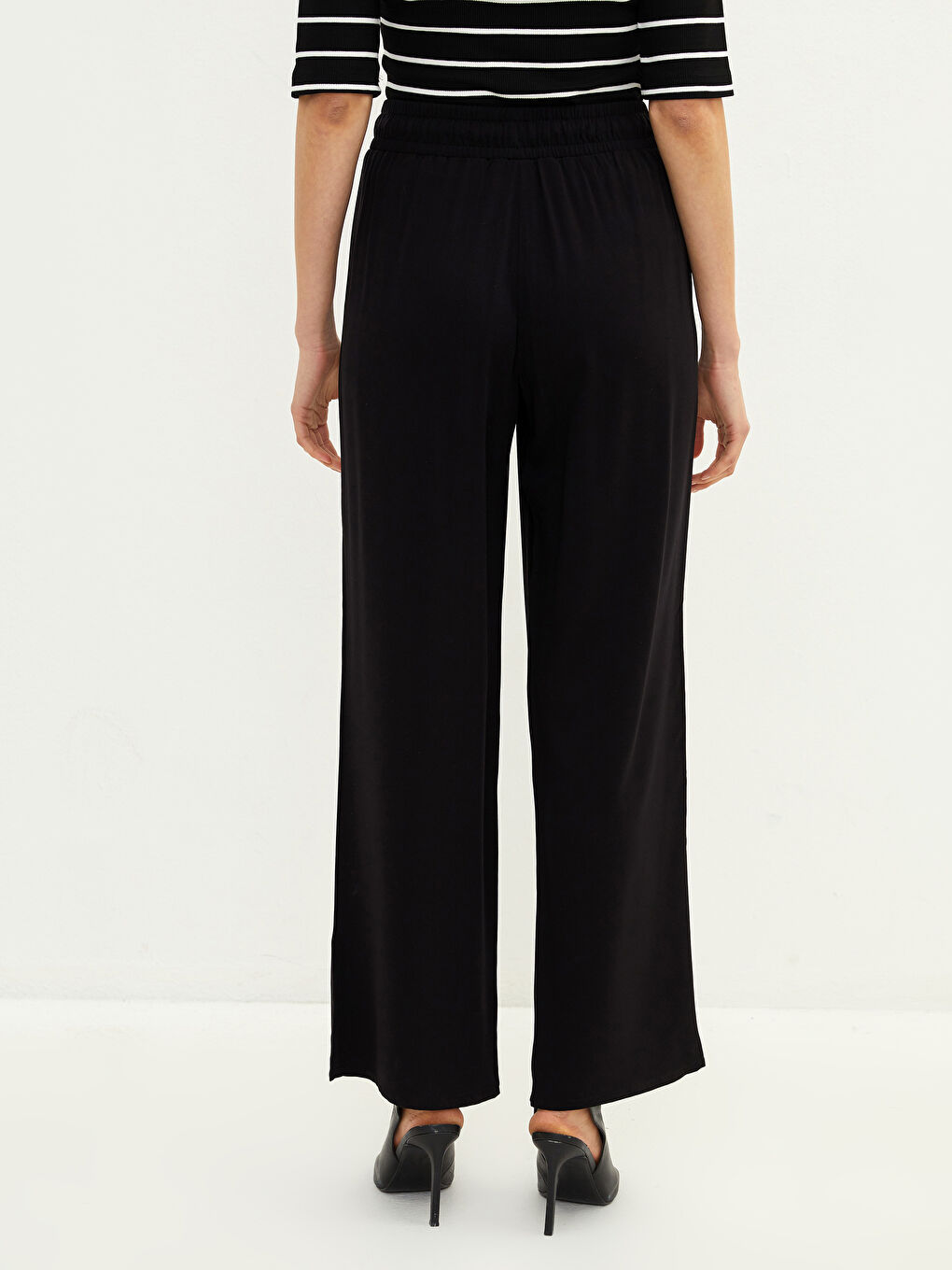 LCWAIKIKI Basic Elastic Waist Comfortable Fit Pocket Detailed Viscose Women's Trousers -S27489Z8-CVL