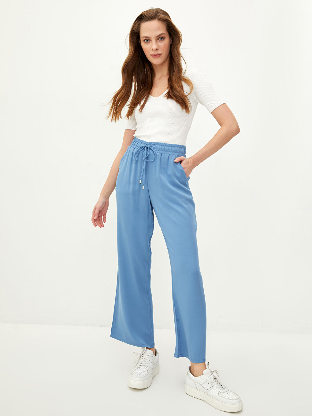 Mavi Beli Lastikli Rahat Kalıp Cep Detaylı Viskon Kadın Pantolon-1