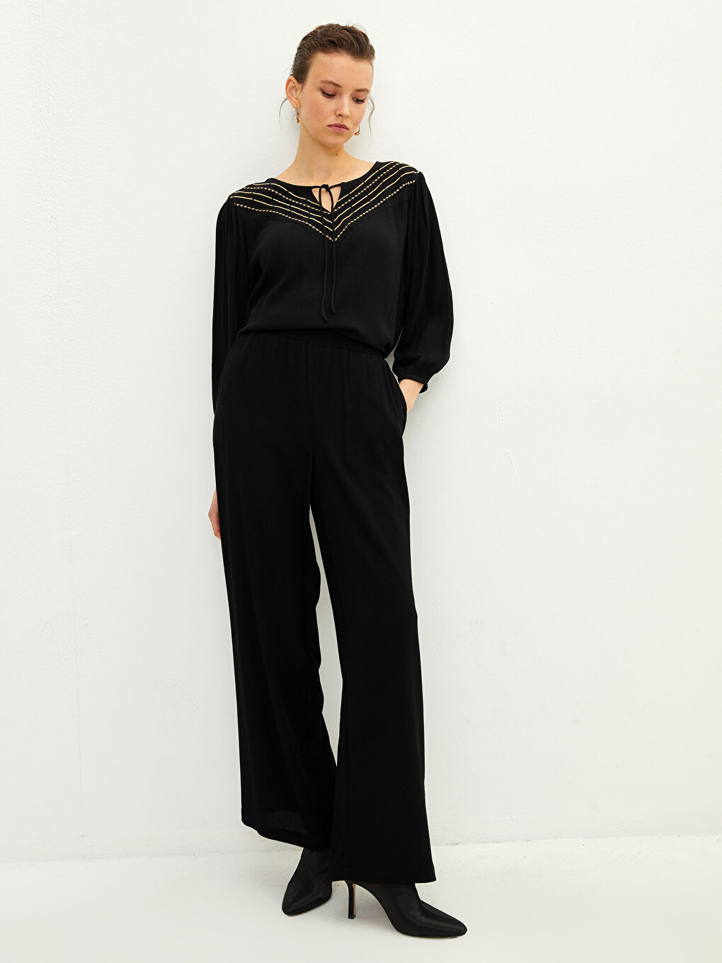 بنطلون للسيدات بخصر مرن وجيوب مستقيمة مصنوع من الفيسكوز