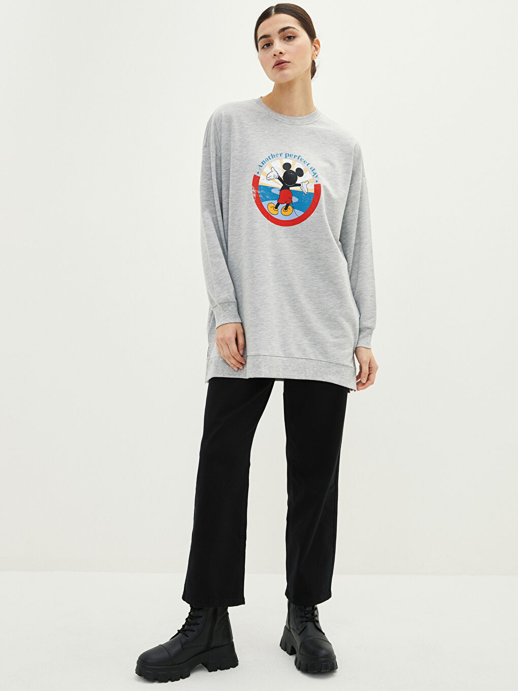 Crew Neck Mickey Mouse Printed Long Sleeve Ovesize Women's Sweatshirt Tunic-2