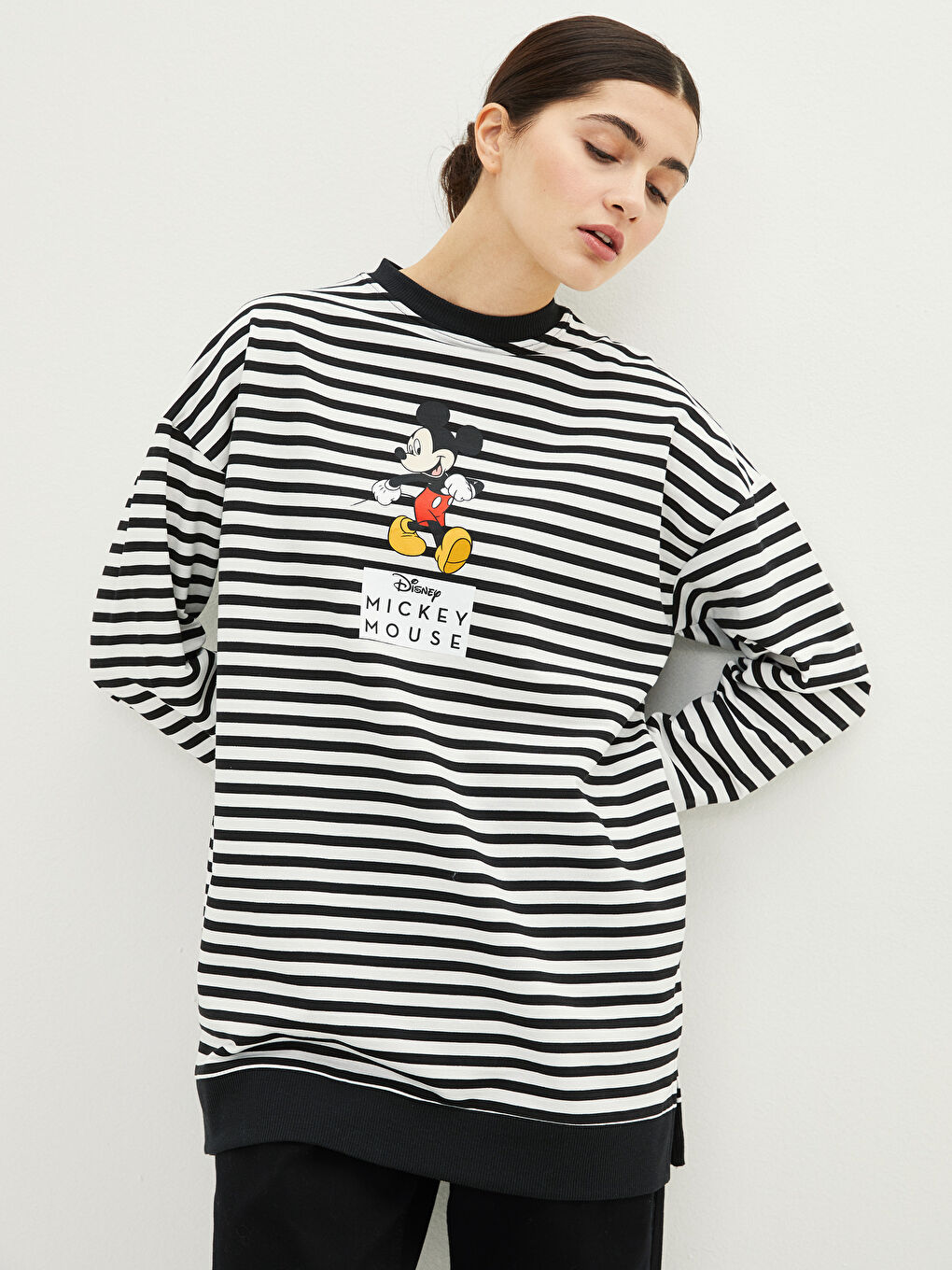 LCW Modest Crew Neck Striped Mickey Mouse Printed Long Sleeve Oversize Women's Sweatshirt Tunic -S27500Z8-LEG