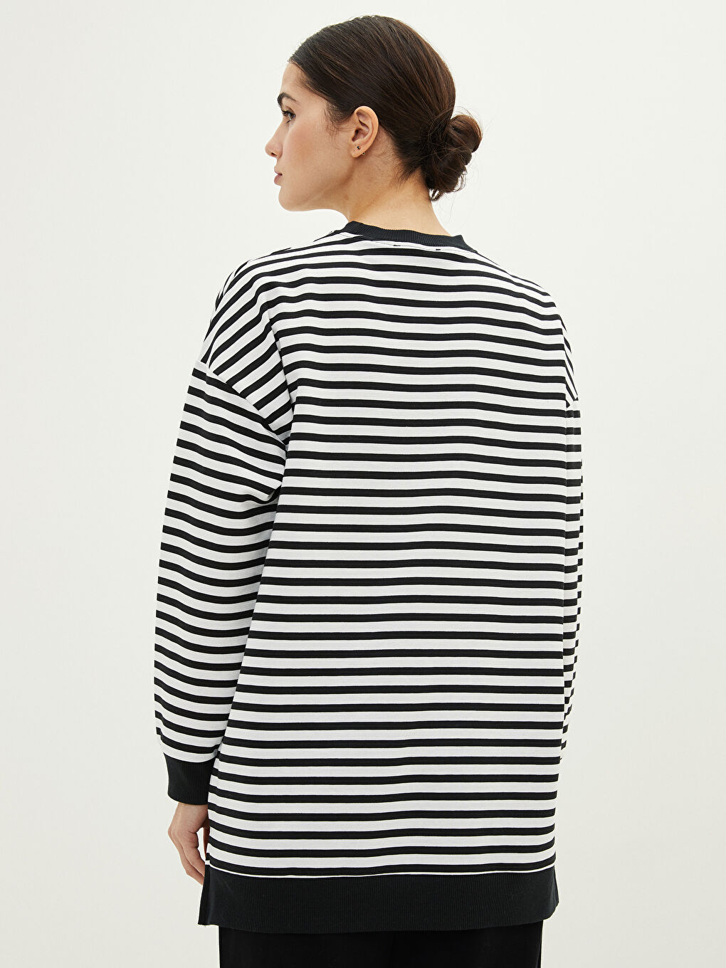 LCW Modest Crew Neck Striped Mickey Mouse Printed Long Sleeve Oversize Women's Sweatshirt Tunic -S27500Z8-LEG