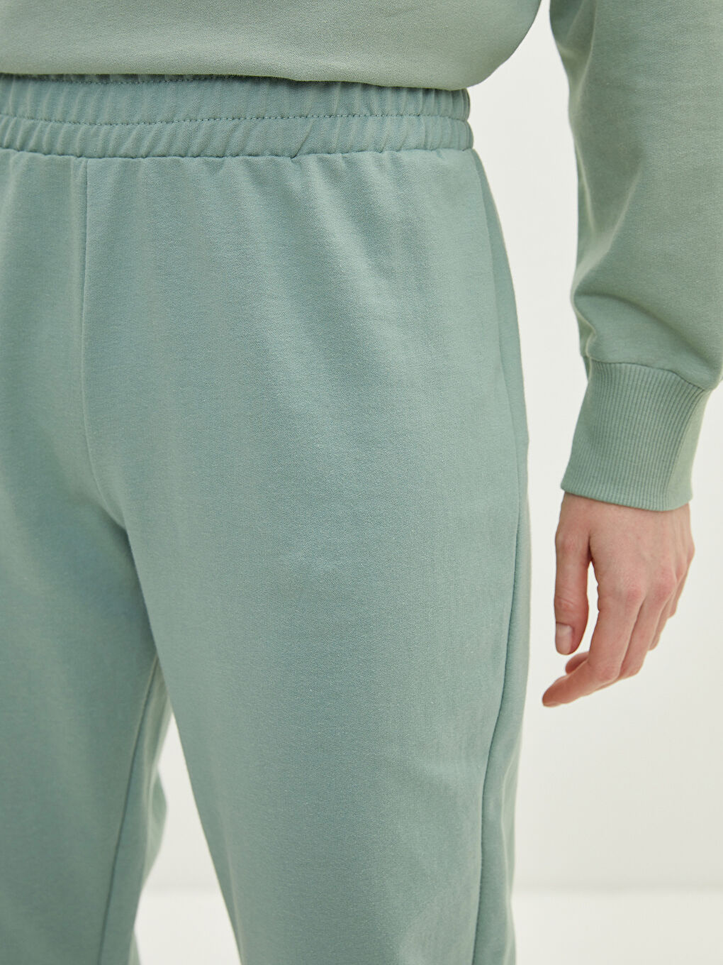 Women's Elasticated Waist Plain Jogger Sweatpants-2