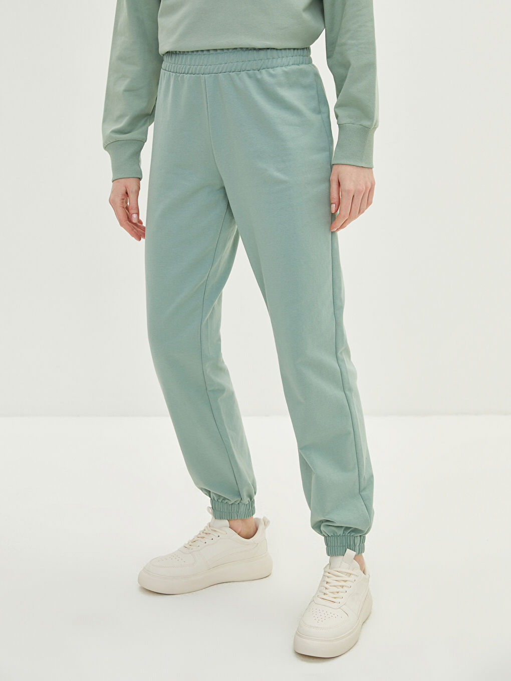 Women's Elasticated Waist Plain Jogger Sweatpants-3