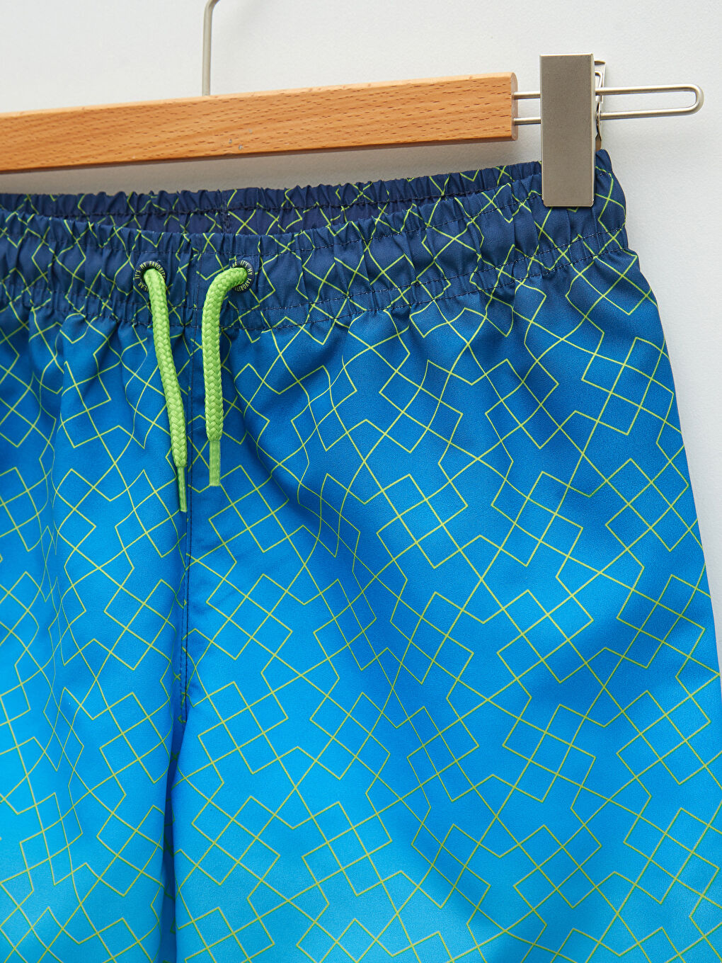 شورت سباحة للأولاد بلوك الألوان بتجفيف سريع مع خصر مطاطي-2