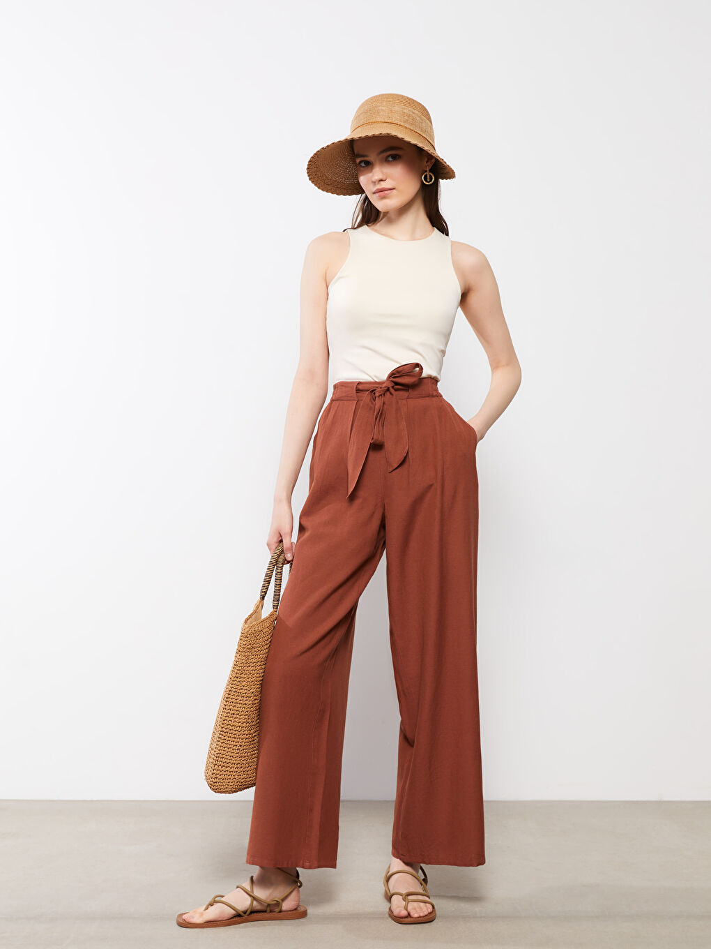 Pălărie cu vizieră de paie detaliată cu panglică pentru femei-2