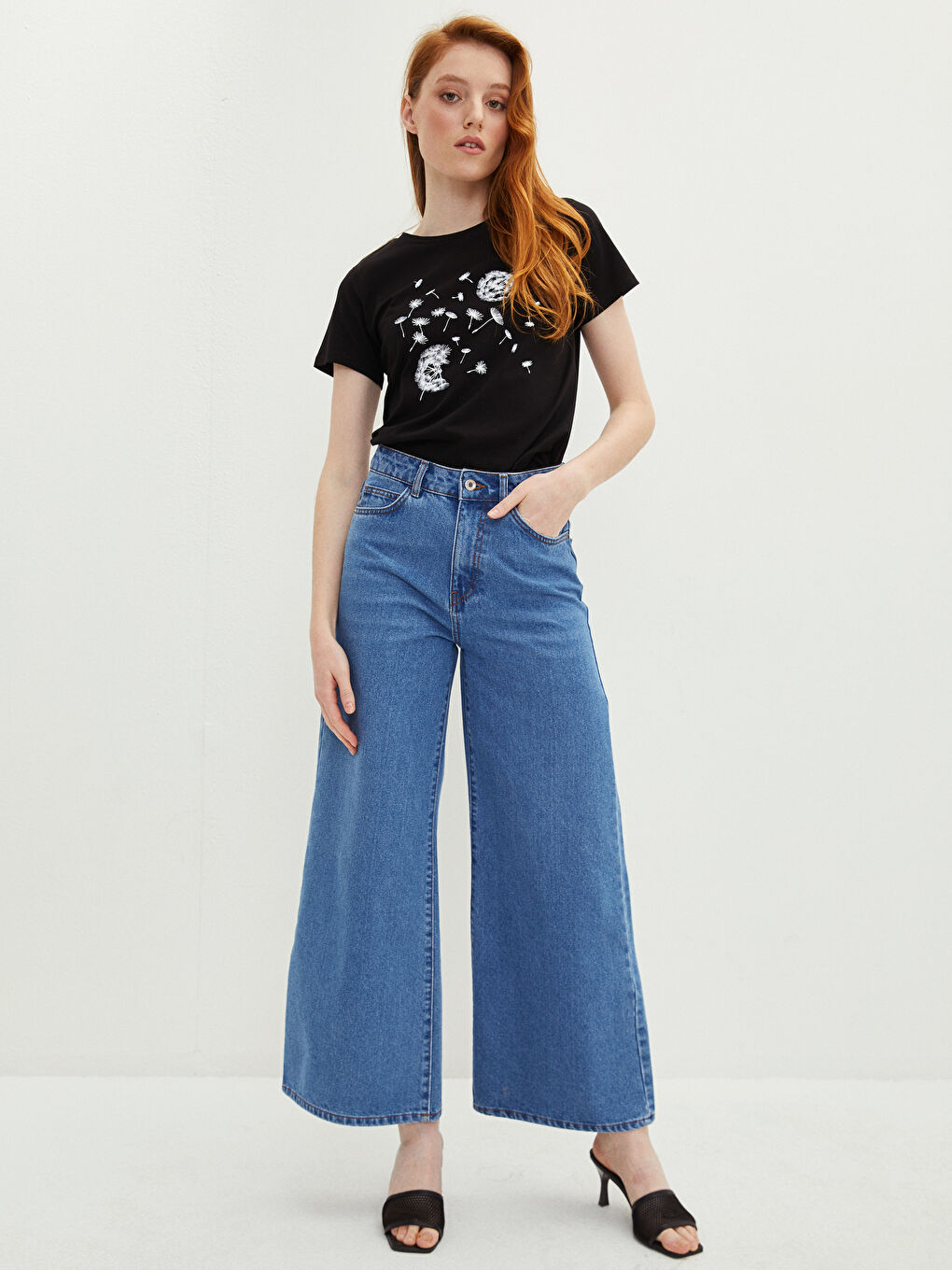 Siyah Bisiklet Yaka Baskılı Kısa Kollu Pamuklu Kadın Tişört-2