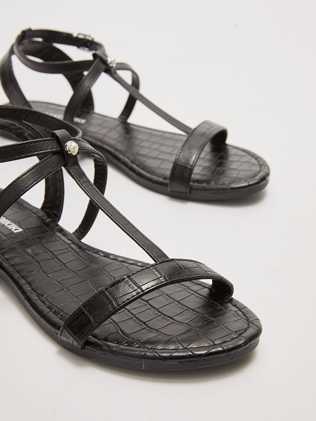 әйелдерге арналған белдік бөлшектері бар сандалдар-2