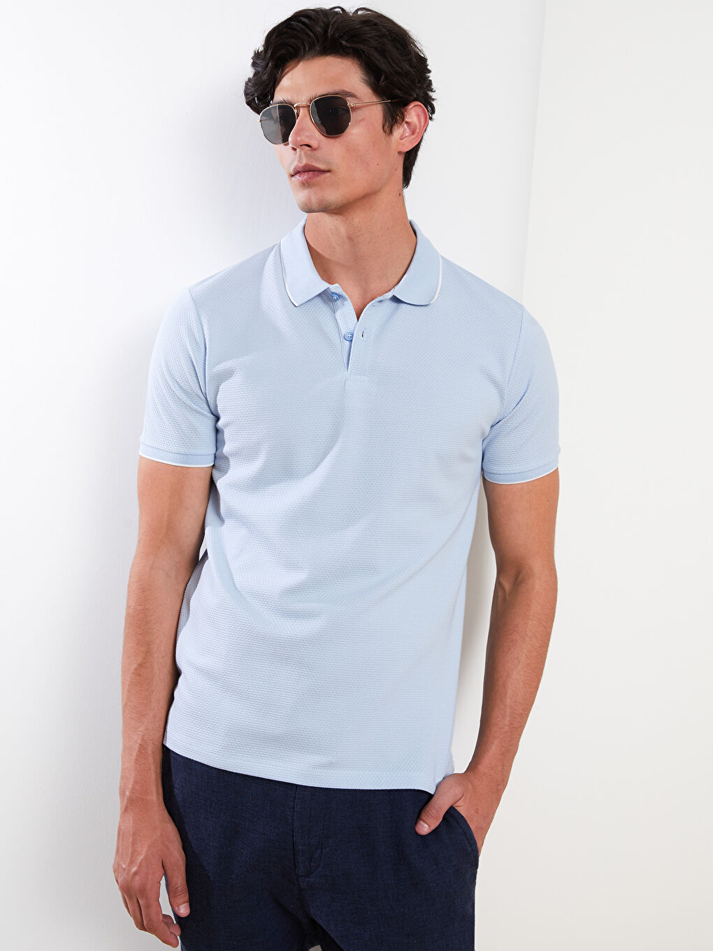 Ерлерге арналған поло жағалы қысқа жең өрнексіз футболка-1