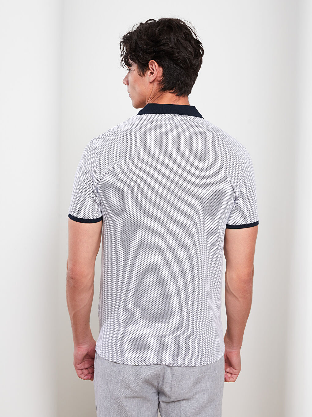 Beyaz Polo Yaka Kısa Kollu Basic Erkek Tişört-4