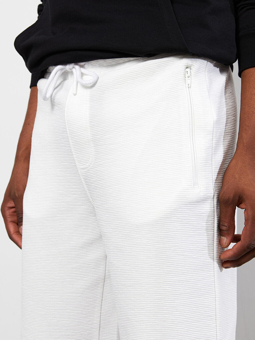 Beyaz Standart Kalıp Örme Erkek Şort-2