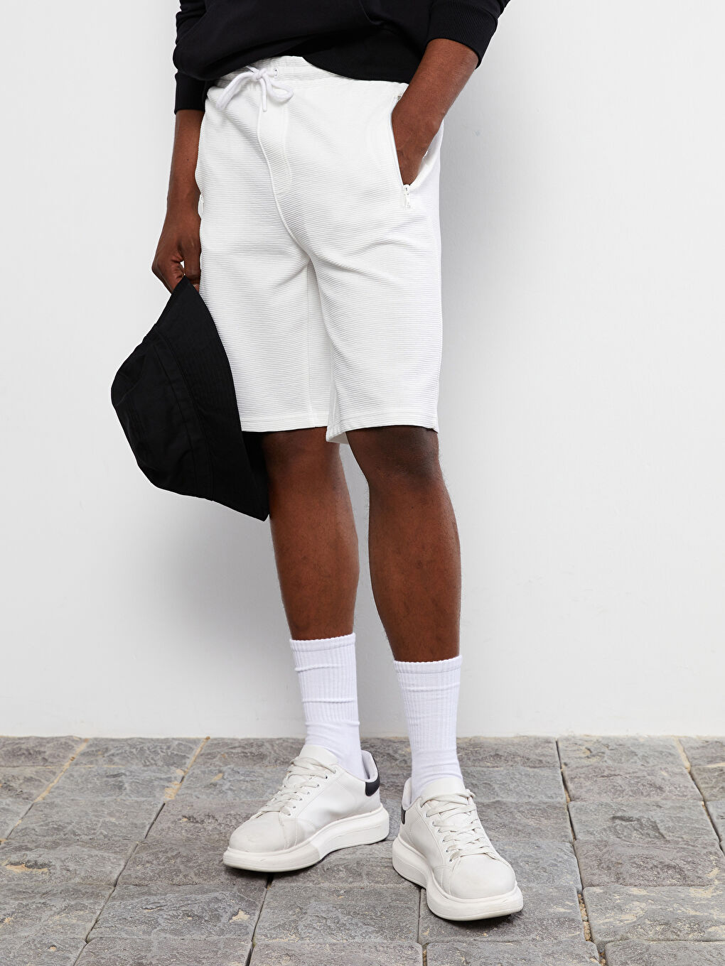 Beyaz Standart Kalıp Örme Erkek Şort-3